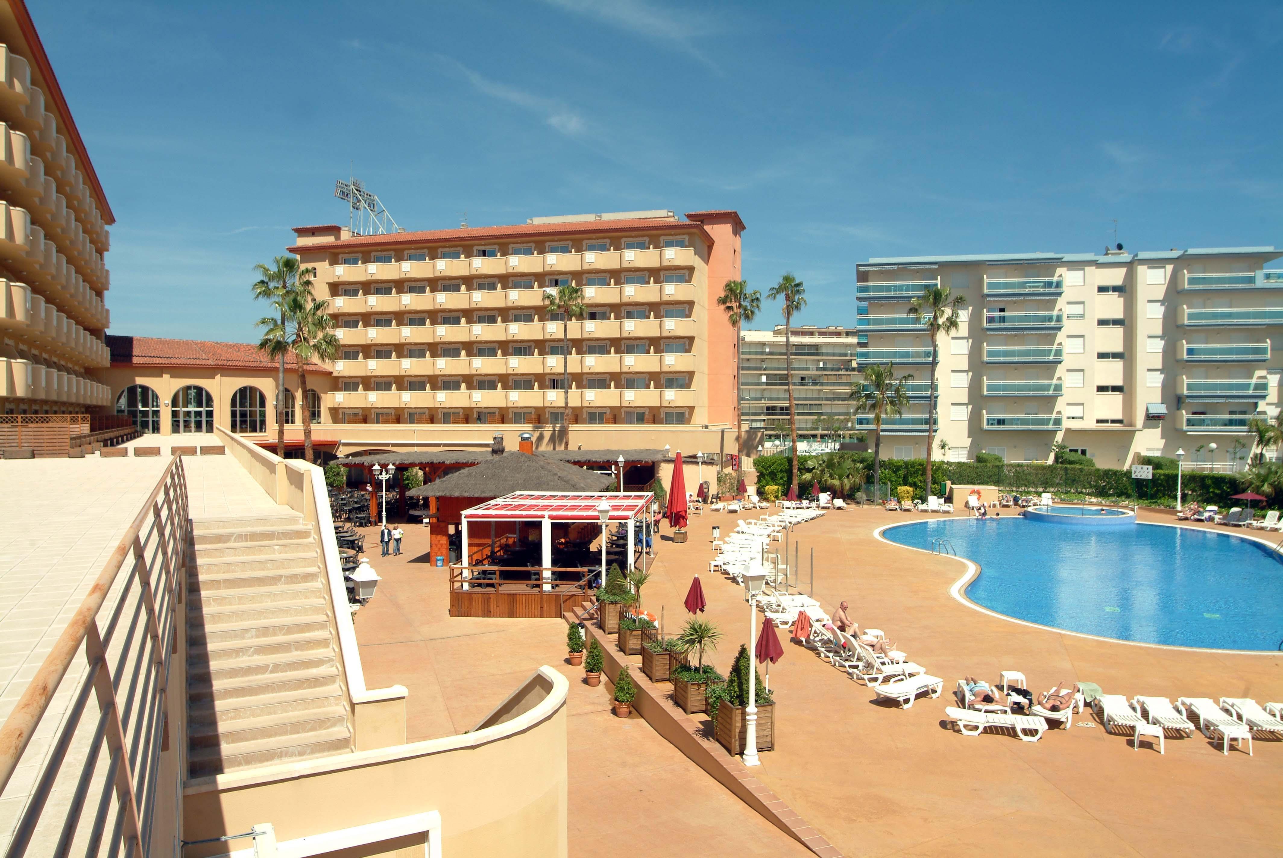 Ohtels La Hacienda Hotel La Pineda Luaran gambar