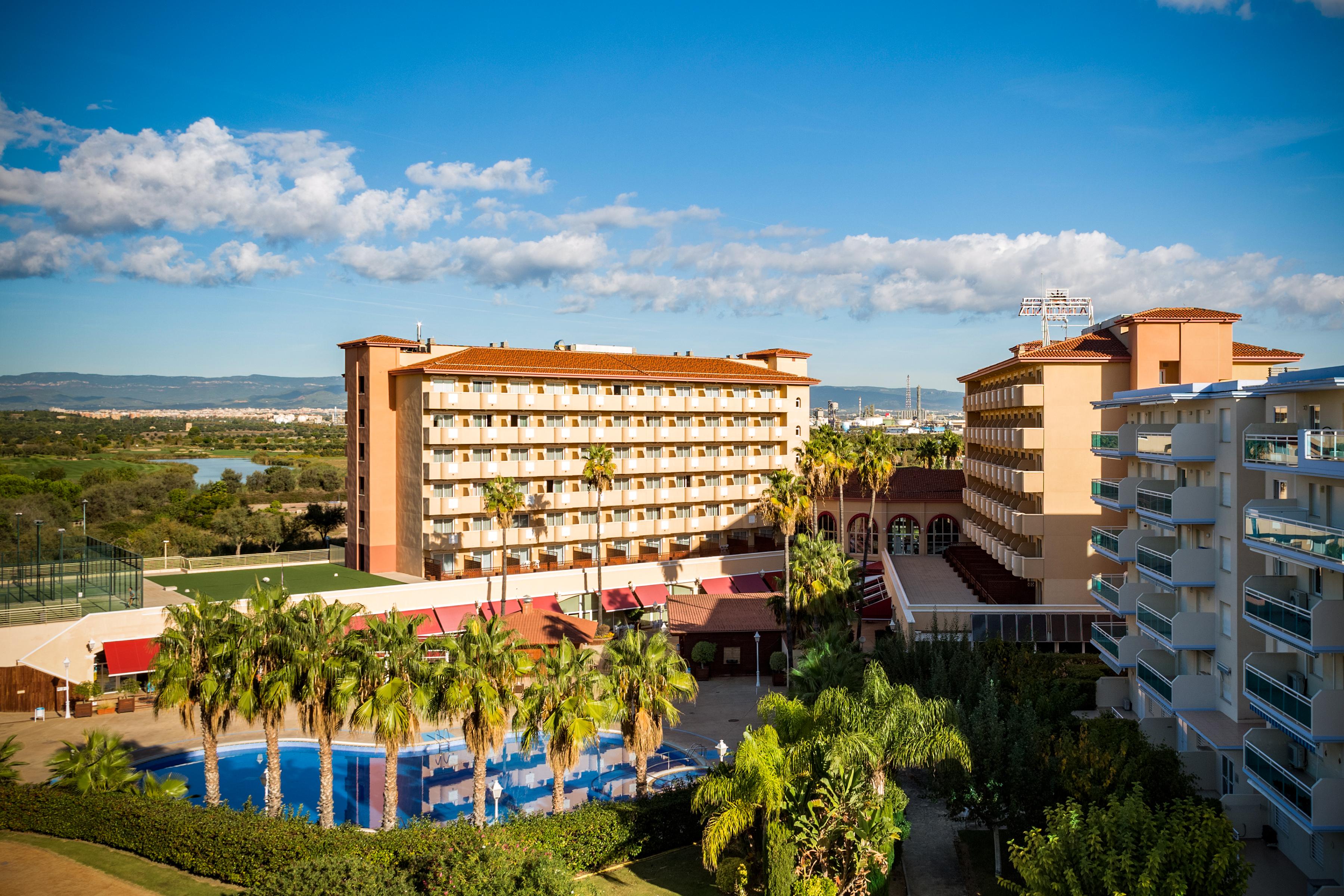 Ohtels La Hacienda Hotel La Pineda Luaran gambar